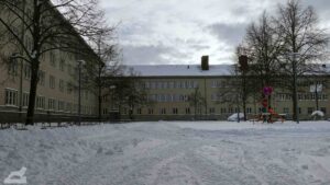 ehemaliges Luftkflottenkommando (heute IGS Farnz'sches Feld)