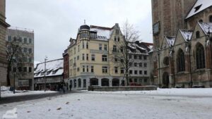 Domplatz mit Borek-Haus