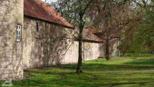 Wolfsburg ♦ Außenmauer der Remise