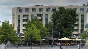 Das "Wellendachhaus" aus den 50er Jahren nach dem Umbau