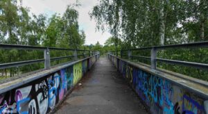 Fußgängerbrücke über das Ringgleis