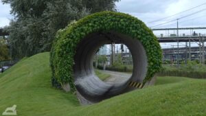 Wolfsburg ♦ Tunelröhre des Gelände-Parcour
