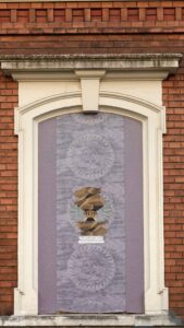 Fa. Tapeten Hossfeld (Fasanenstraße) - Tapeziertes Blindfenster