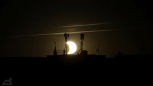 Antennen am TU-Hochhaus Mühlenpfordtstraße bei partieller Sonnenfinsternis am 12.08.2026