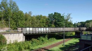 Eisenbahnbrücke in der Nähe der Helmstedter Straße