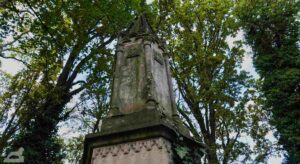 Grabstein auf dem Petrifriedhof
